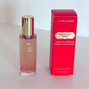 Victoria’s Secret Midnight Dare Spray